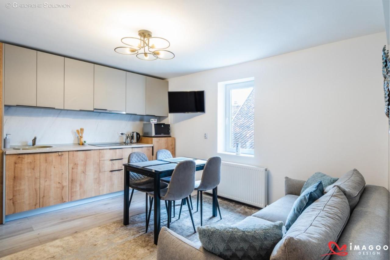 Long Street Suites Braşov Eksteriør billede